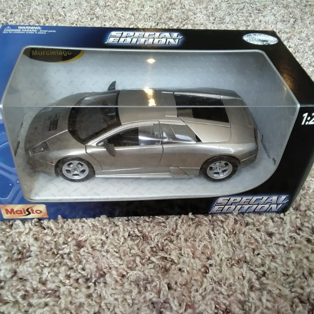 Lamborghini Murcielago 1:24 Diecast Car